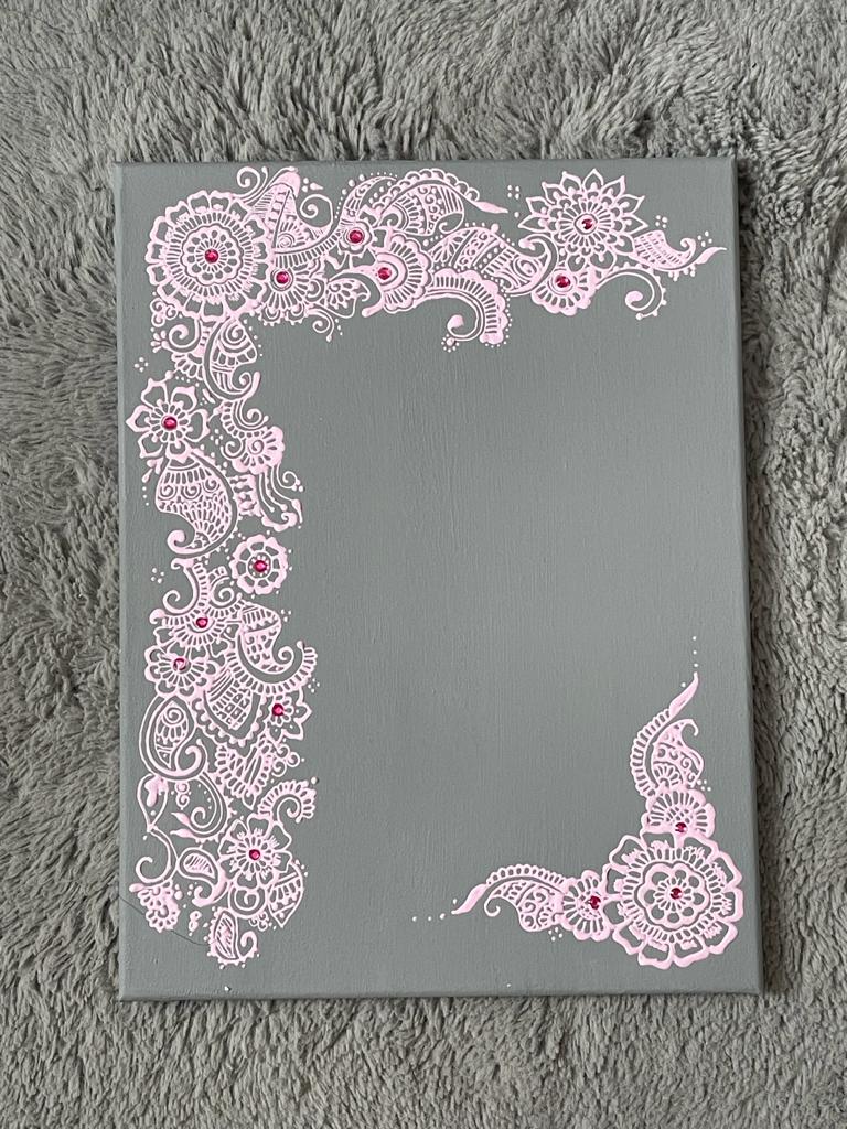 Intricate Henna Design with Name | 40x30 cm