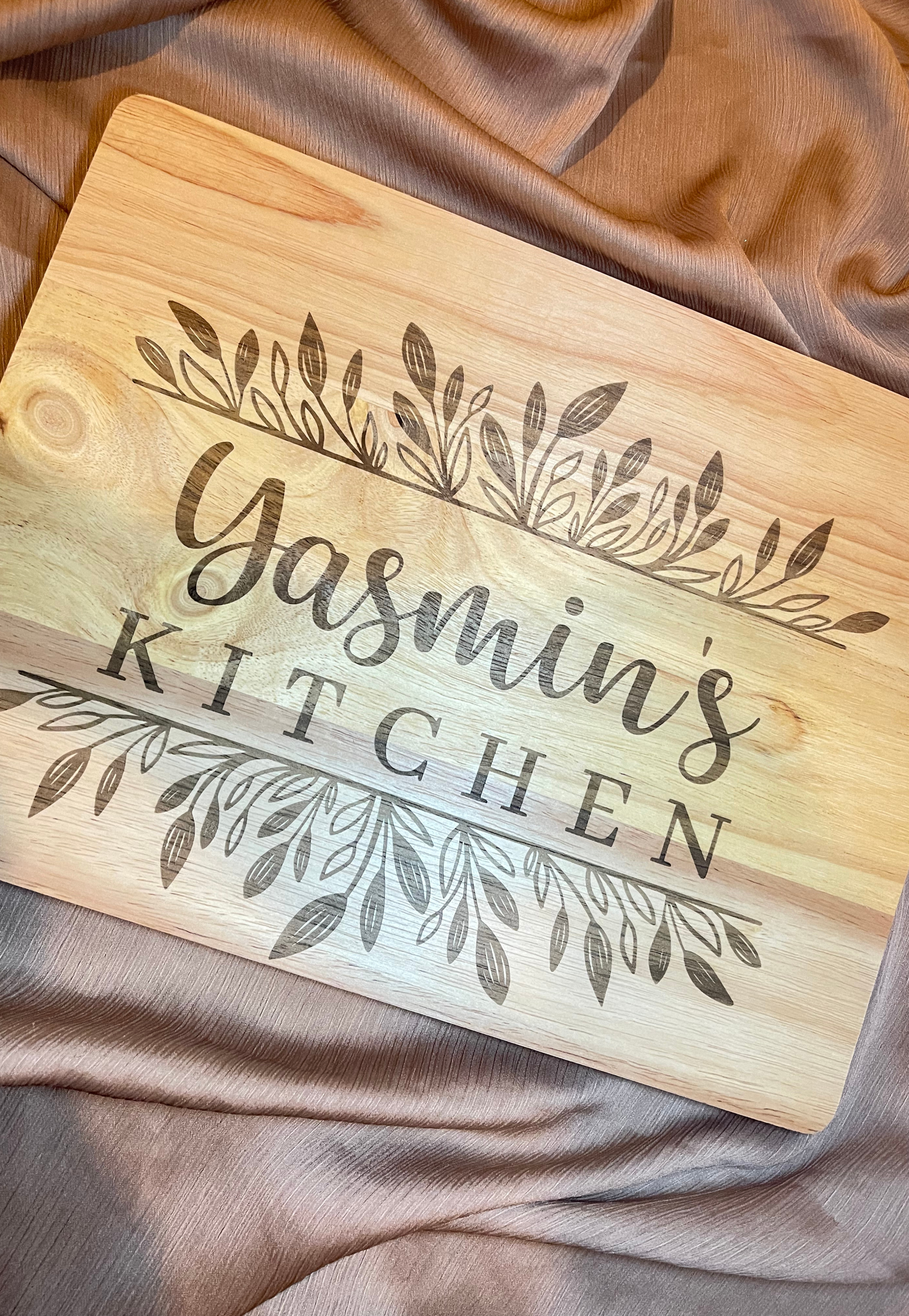 Engraved Leaf Print Wooden Chopping Board